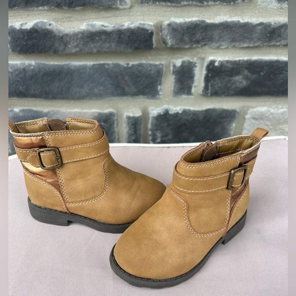 Carter’s Zip Boots Size 6- Toddler